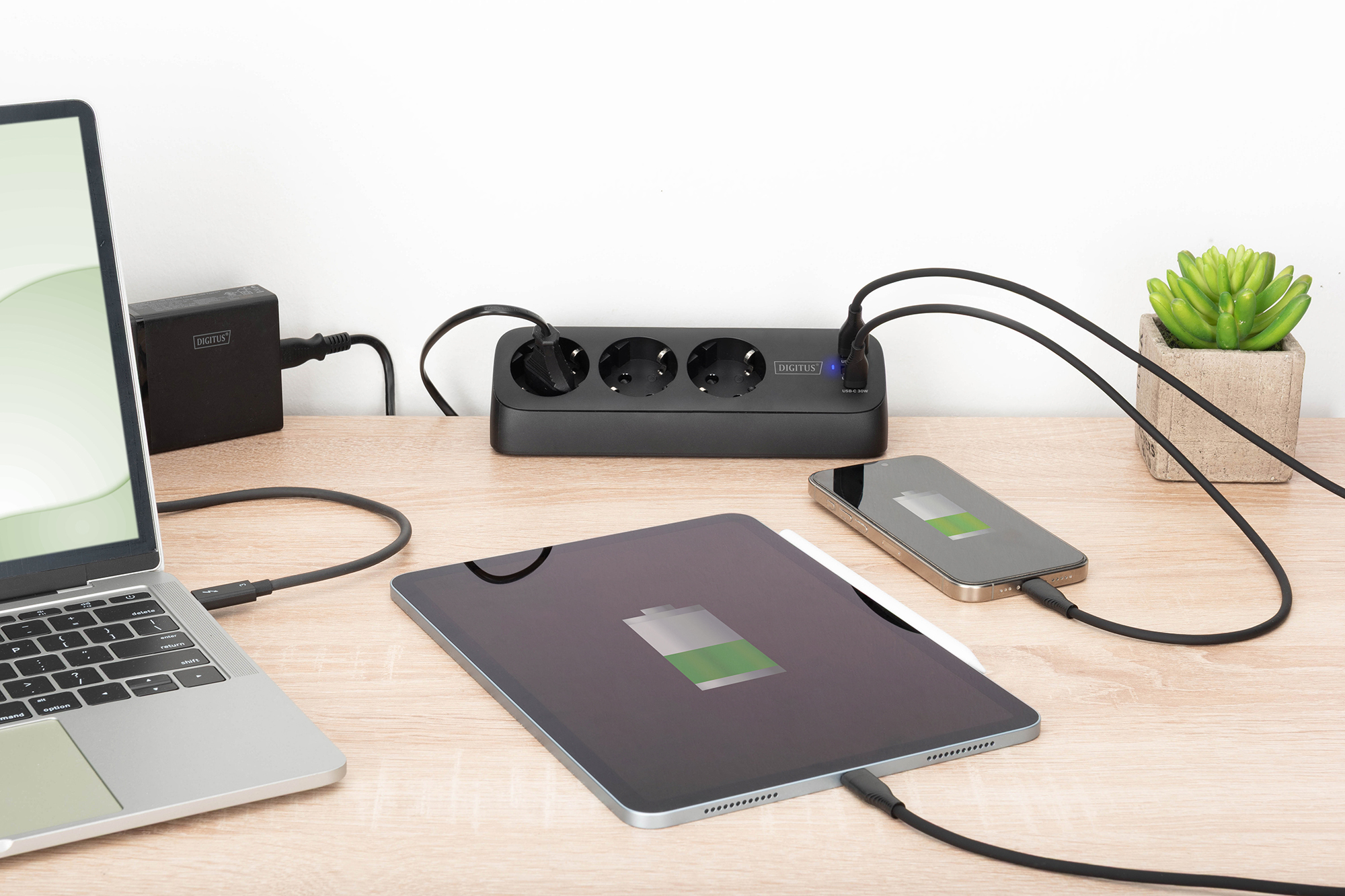 3-voudige stekkerdoos met 2x USB-A en 1x USB-C aansluitingen, zwart - Afbeelding 5