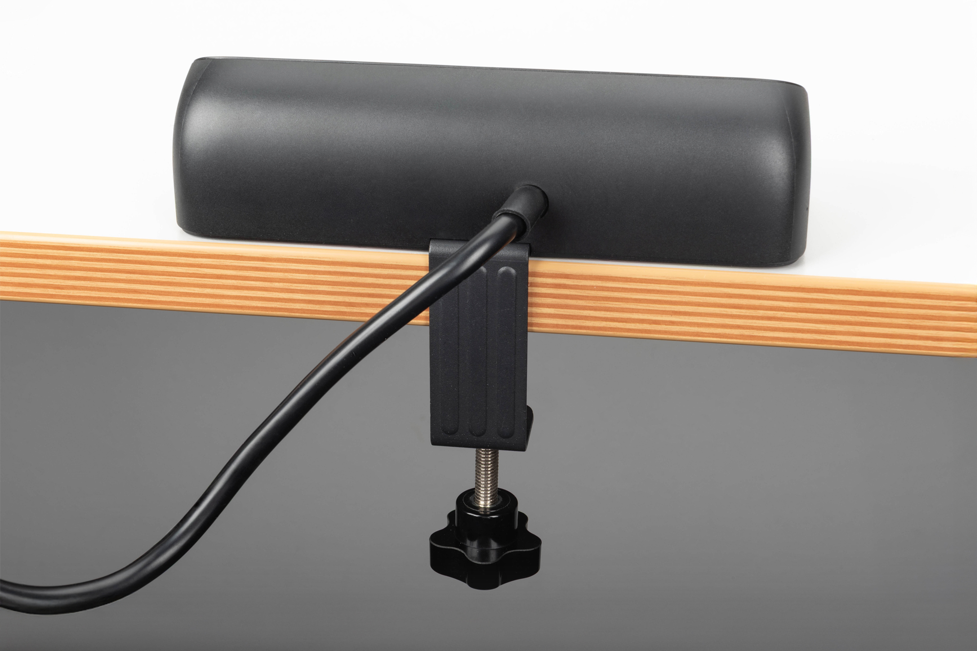 3-voudige stekkerdoos met 2x USB-A en 1x USB-C aansluitingen, zwart - Afbeelding 3