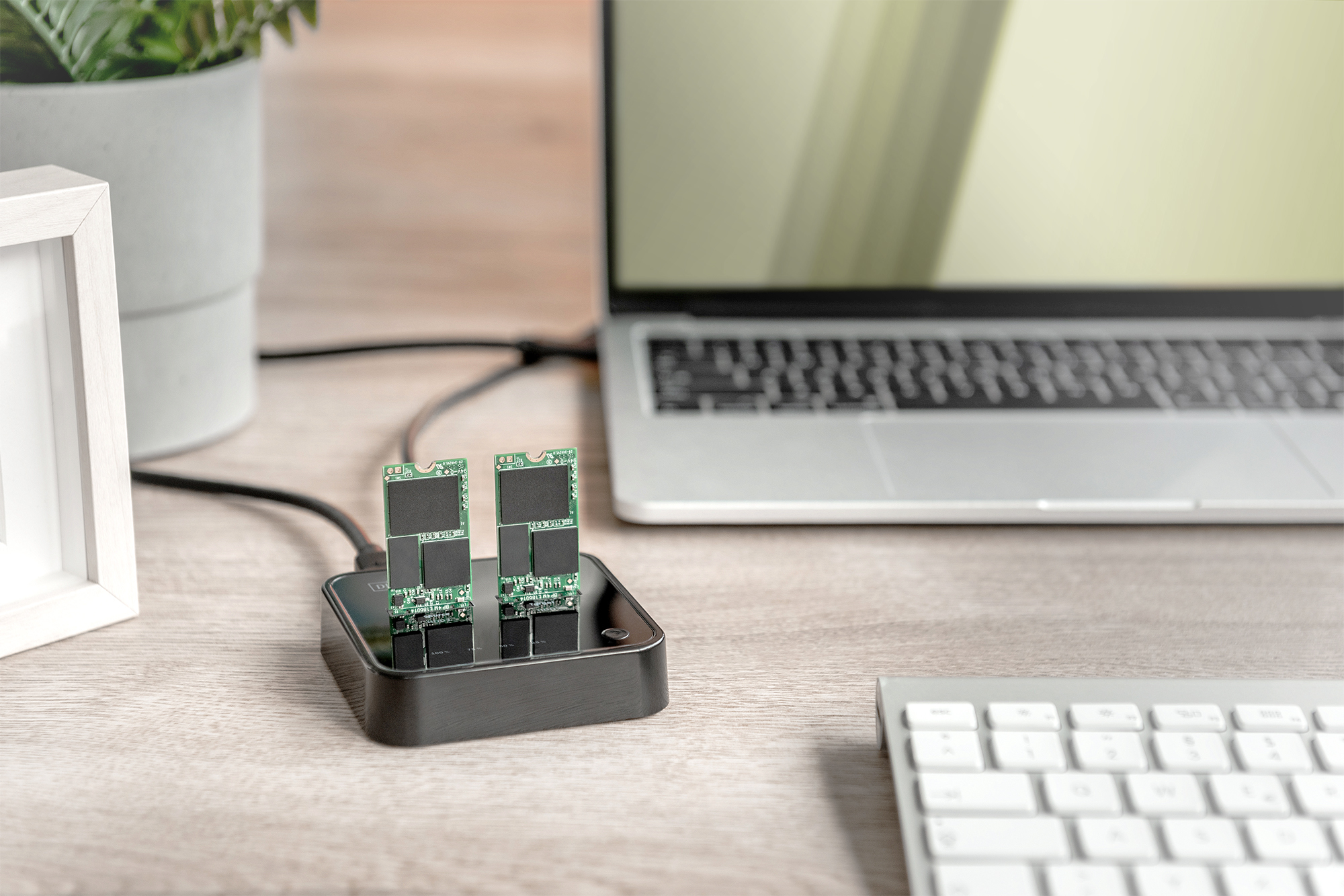 Dual M.2 NVMe SSD dockingstation met offline kloonfunctie, USB-C™ - Afbeelding 6