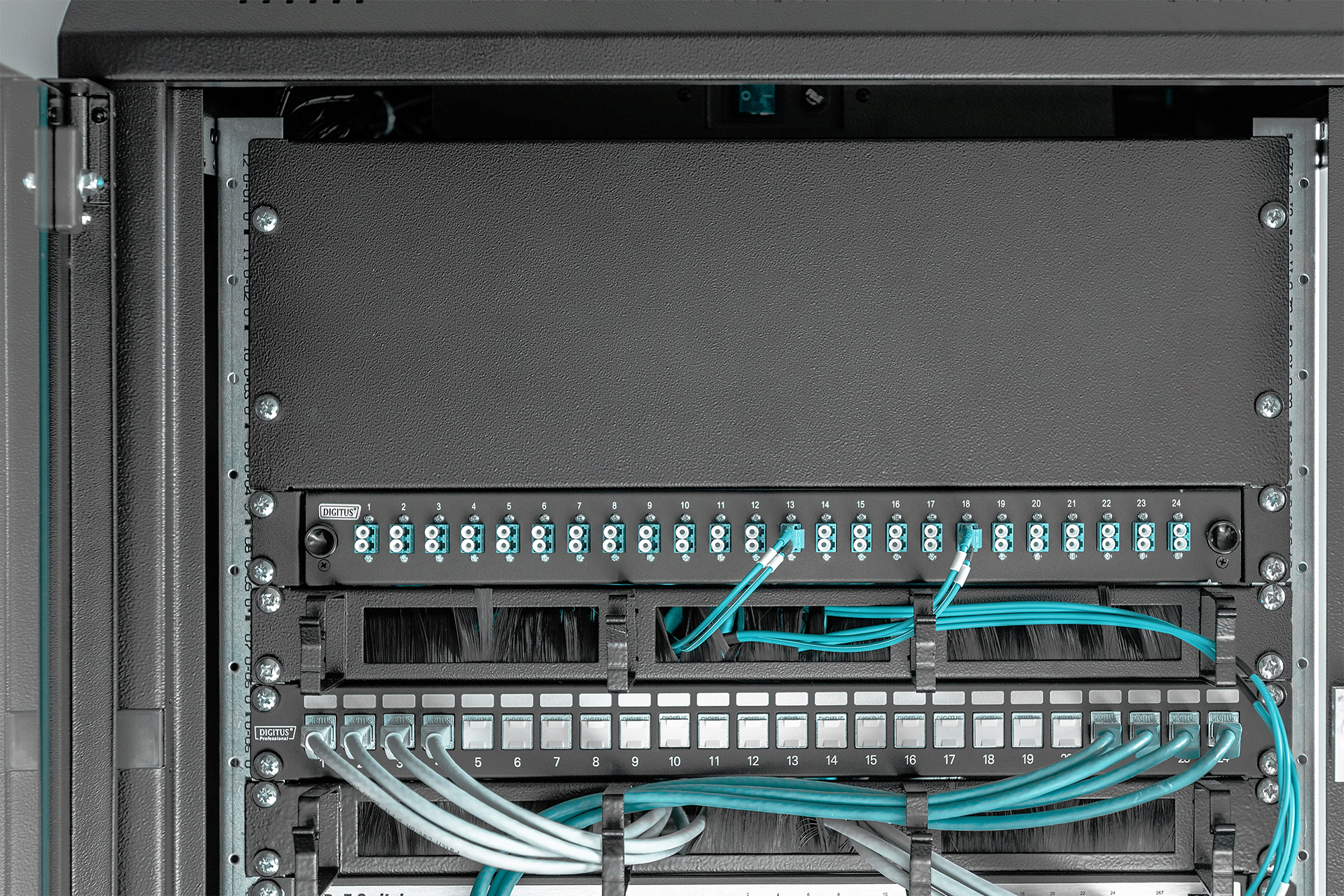Blinddeksel voor 19" netwerk- en serverbehuizingen van 482,6 mm - Afbeelding 4