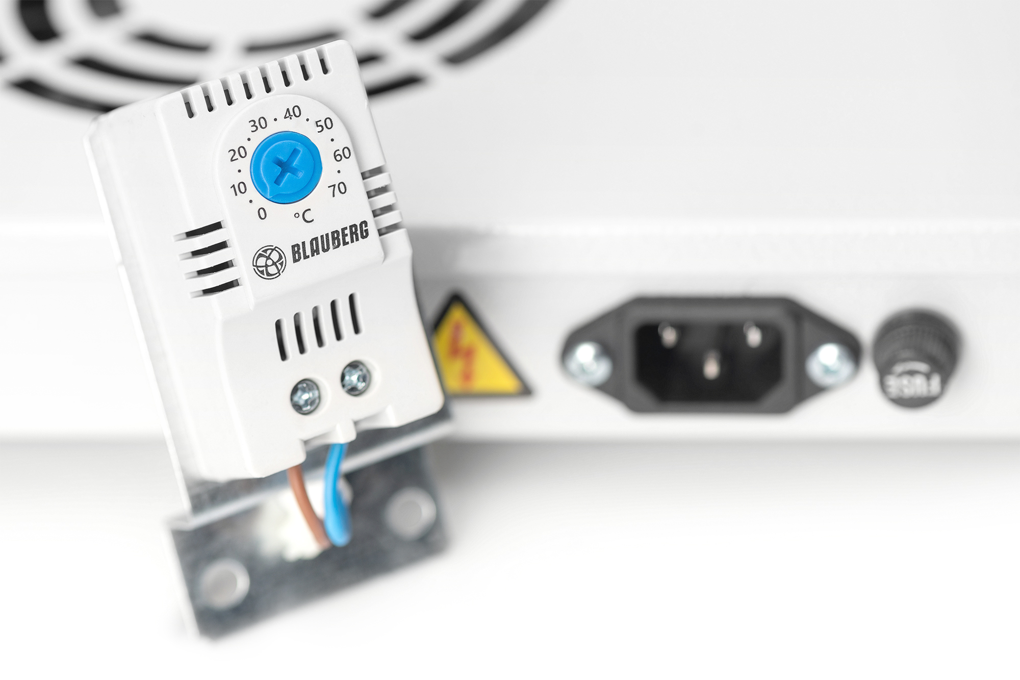 Ventilatoreenheid voor variabele installatie van 483 mm (19") - Afbeelding 4