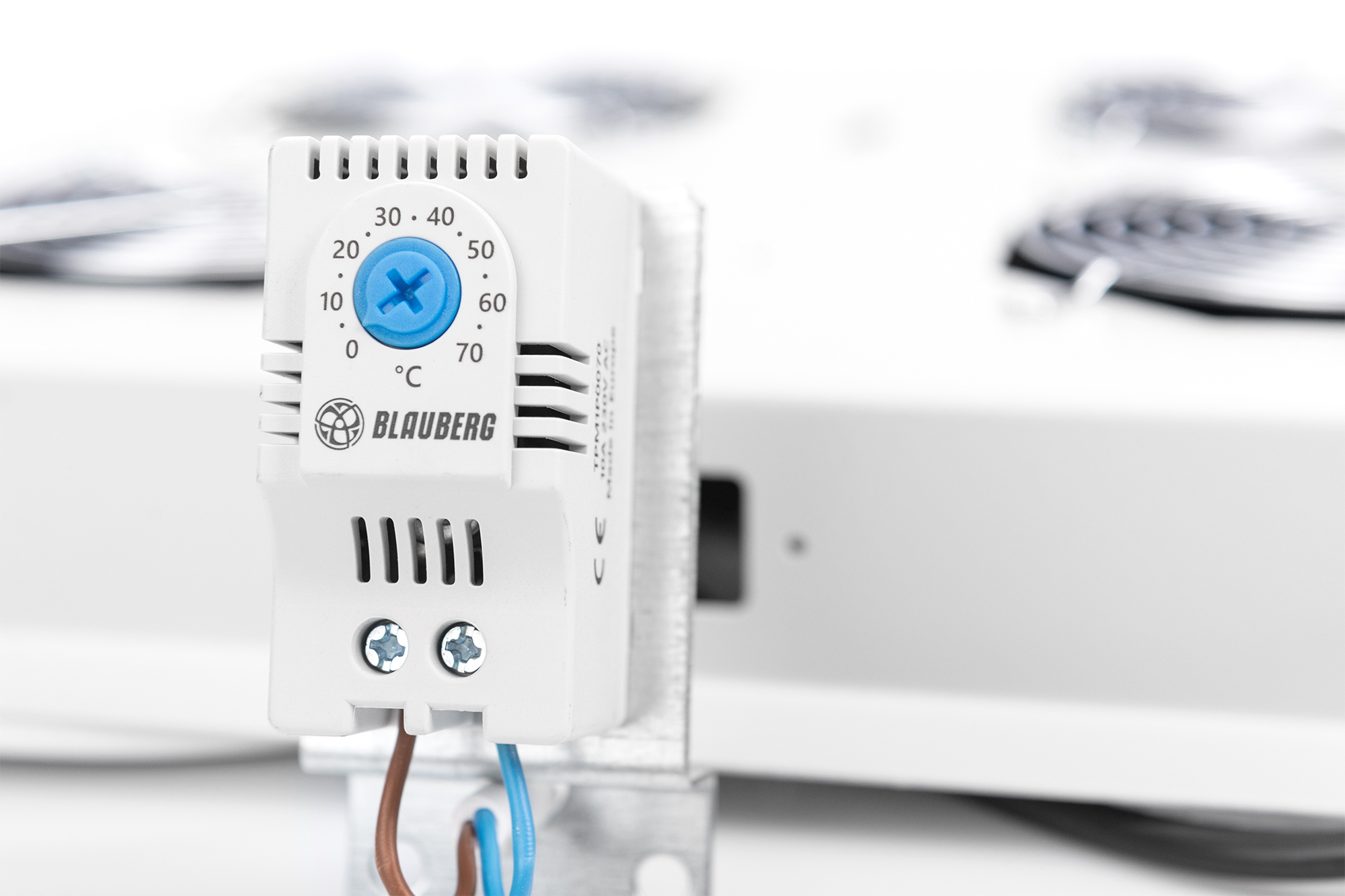 Dakventilatoreenheid voor Unique & Unique Light netwerkbehuizingen en Unique Server-N serverbehuizingen - Afbeelding 2