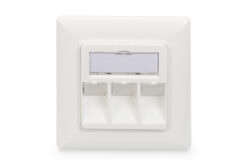 Alternative view of Lege behuizing voor Keystone module, frame 80x80 + centrale plaat 50x50 mm
