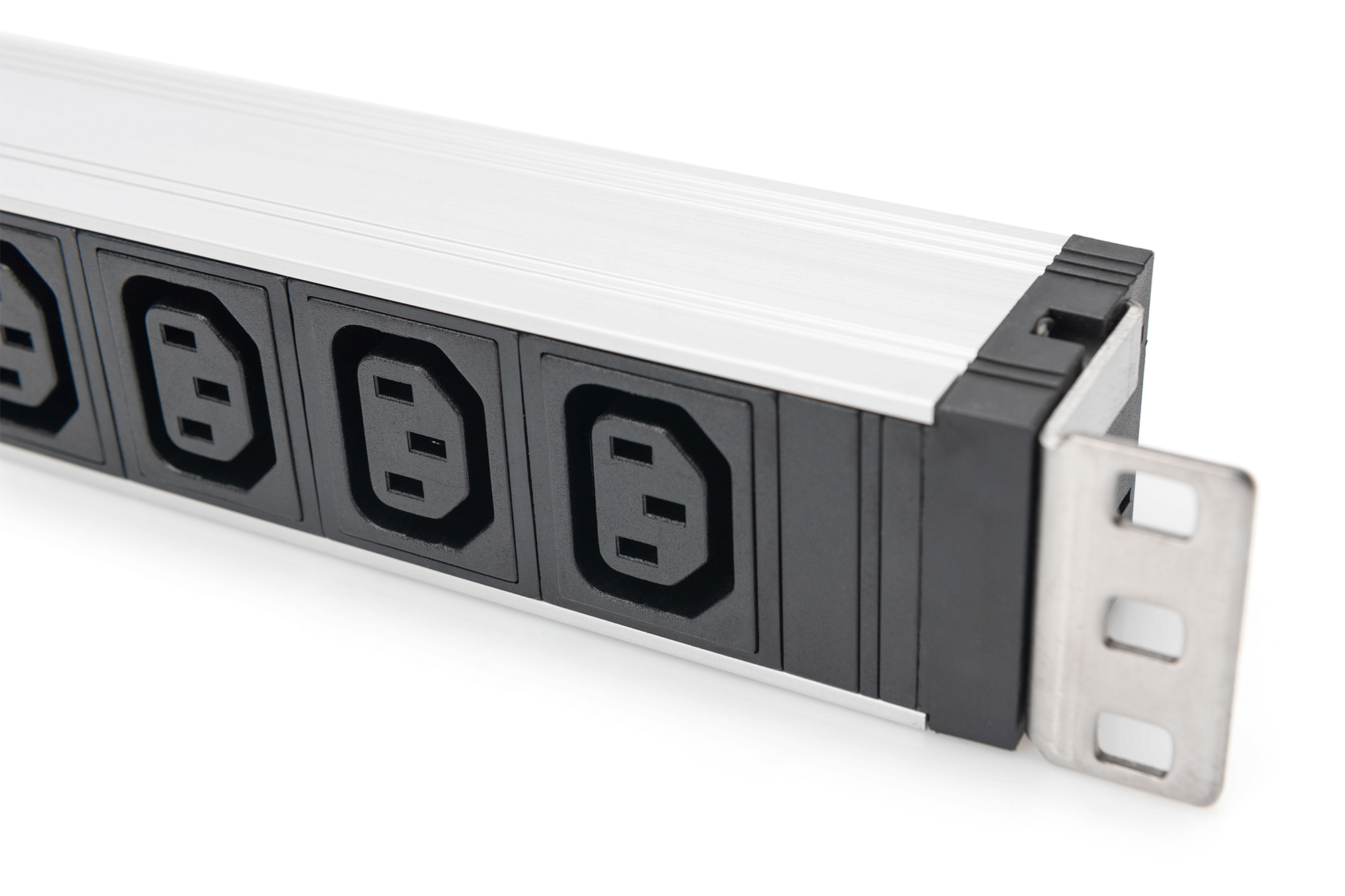 Contactdoos met aluminium profiel, 9-voudig, IEC C14-ingang - Afbeelding 2