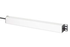 Alternative view of Meervoudige wandcontactdoos met aluminium profiel en overspanningsbeveiliging, geïntegreerd netfilter, 7-voudige wandcontactdoos met randaarde, 2 m voedingskabel met randaardestekker
