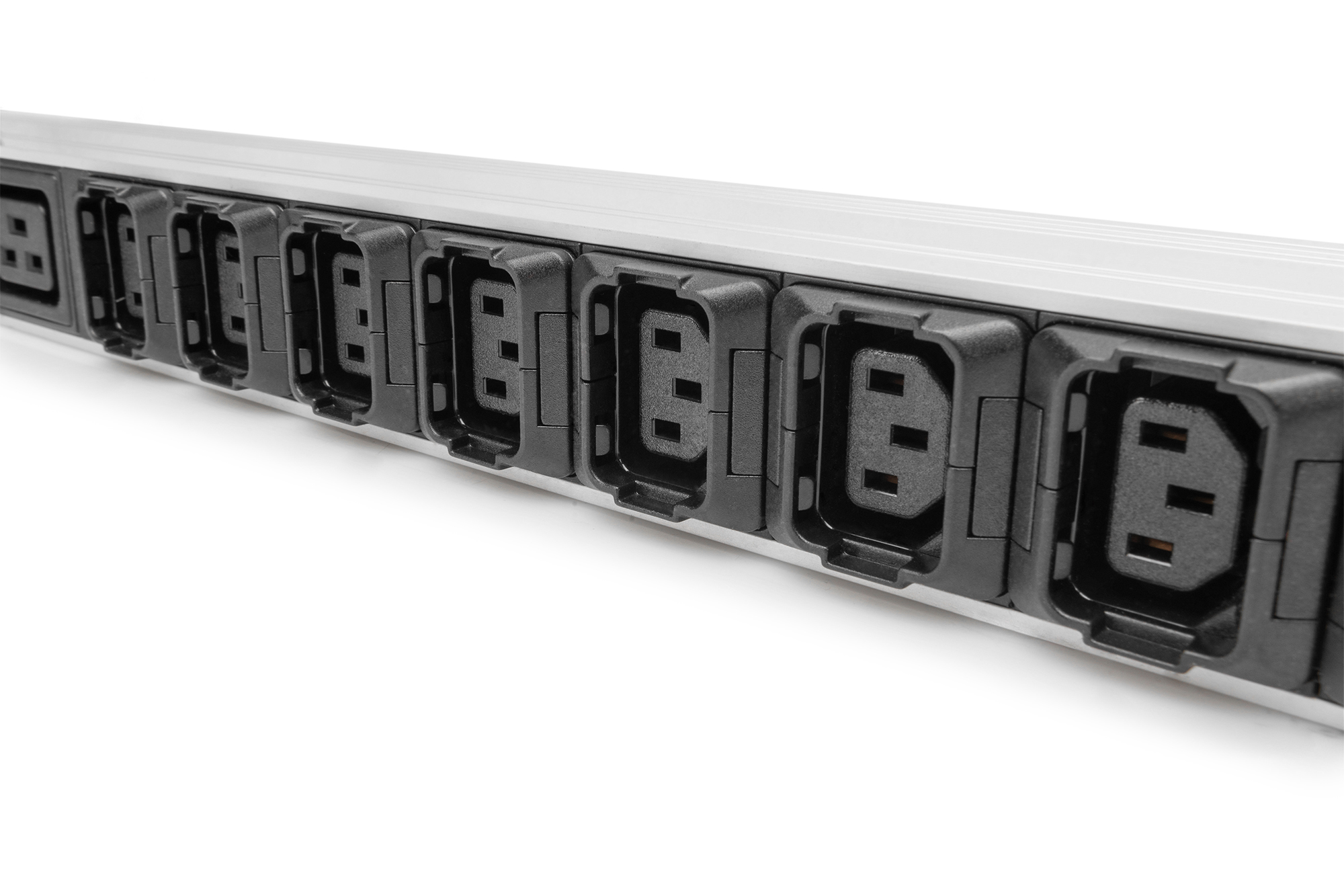 Basis IT PDU, 3-fase 16 A, 24 x C13, 3 x C19, 3 m voedingskabel, IEC 60309 16 A stekker - Afbeelding 3