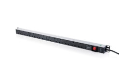 Alternative view of Stekkerdoos met aluminium profiel, schakelaar en overspanningsbeveiliging, 12 UK-type aansluitingen, 1,8 m aansluitkabel met UK-type stekker