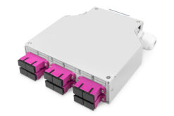 Glasvezel top-hat railbox, MM-OM4, gemonteerd, met SC-adapter en pigtail