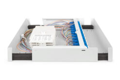 Glasvezelbehuizing voor wandmontage, single-mode, gemonteerd, 24 x LC DX-adapter en pigtail - Afbeelding 3