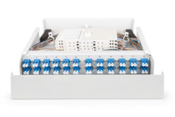 Alternative view of Glasvezelbehuizing voor wandmontage, single-mode, gemonteerd, 24 x LC DX-adapter en pigtail