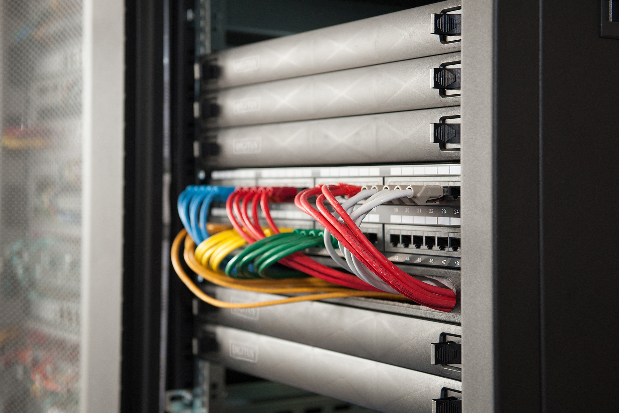 Snap-in blinddeksel voor 482,6 mm (19") netwerk- en serverbehuizingen - Afbeelding 7