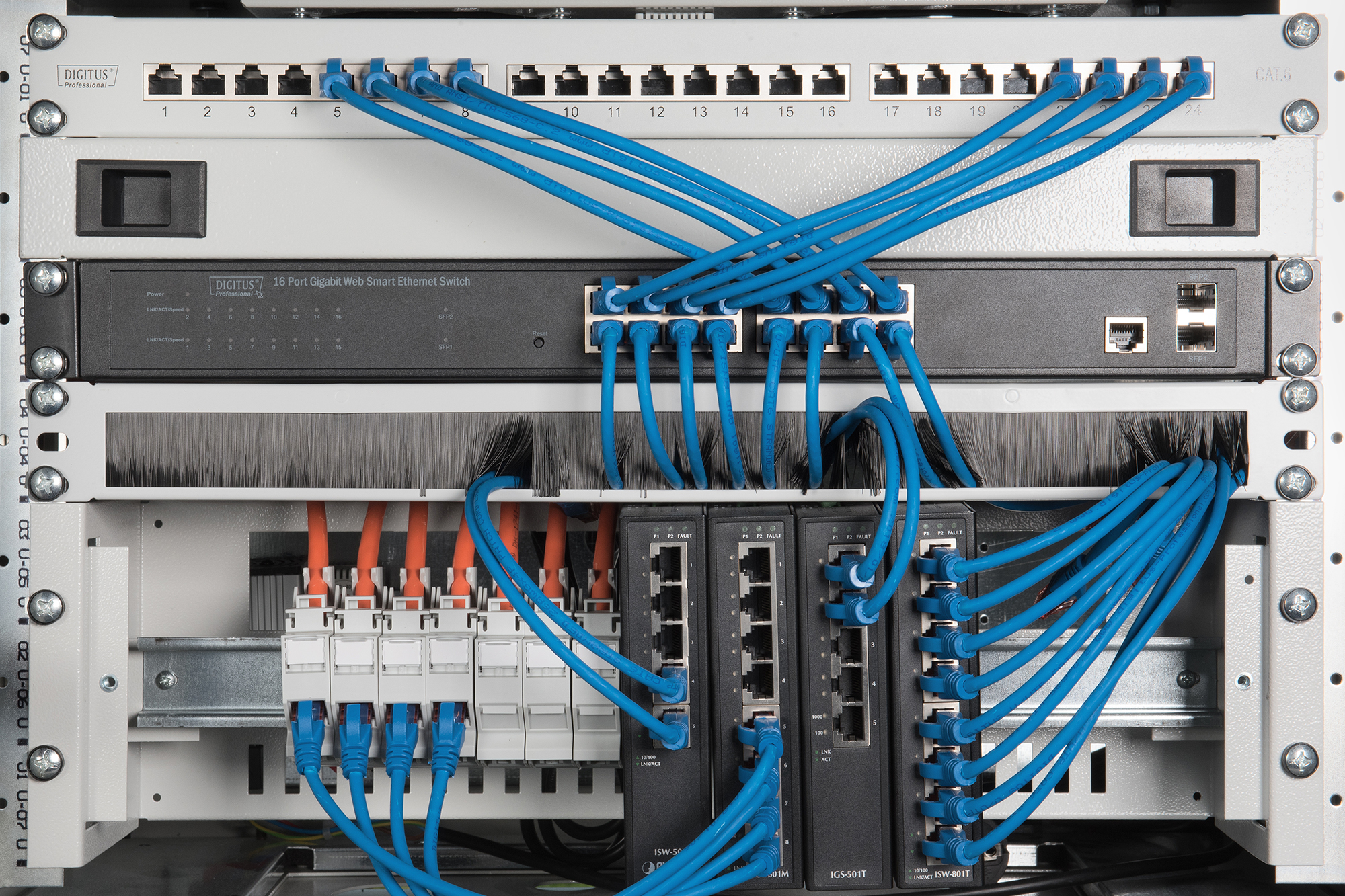 Kabelborstelstrip voor 19" behuizingen van 483 mm - Afbeelding 2