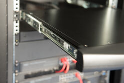 Modulaire console met 17-inch TFT (43,2 cm), 1-poorts KVM & touchpad, Frans toetsenbord - Afbeelding 5