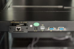 Modulaire console met 17-inch TFT (43,2 cm), 16-poorts KVM & touchpad, Amerikaans toetsenbord - Afbeelding 3