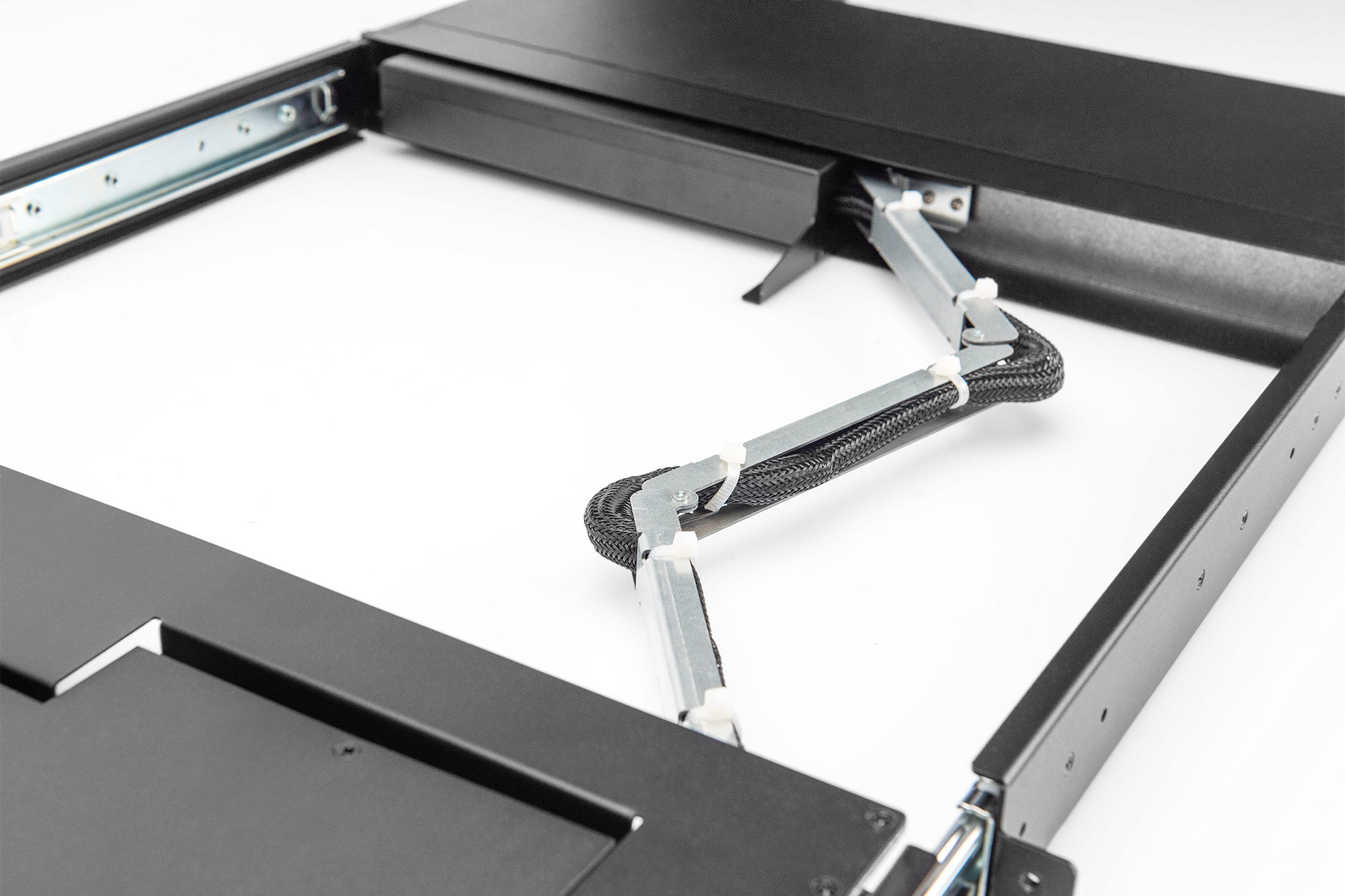 Modulaire HD LCD KVM-console met 17" TFT, 8-poorts Cat5 KVM-aansluiting, touchpad, Franse toetsenbordindeling - Afbeelding 2